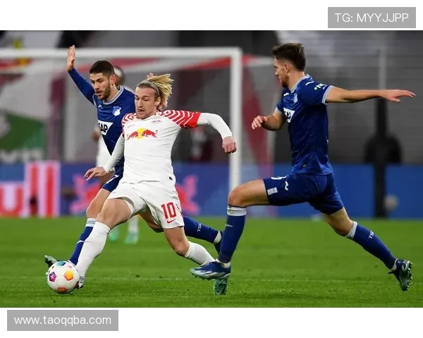 多支德甲球队在赛季中进球数据统计与进攻表现比较