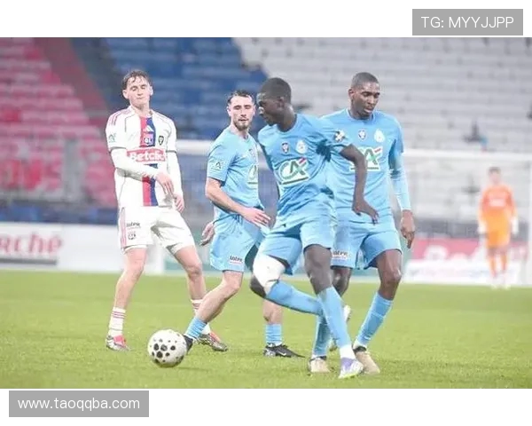 法甲里昂与其他传统豪门在联赛历史中的竞争